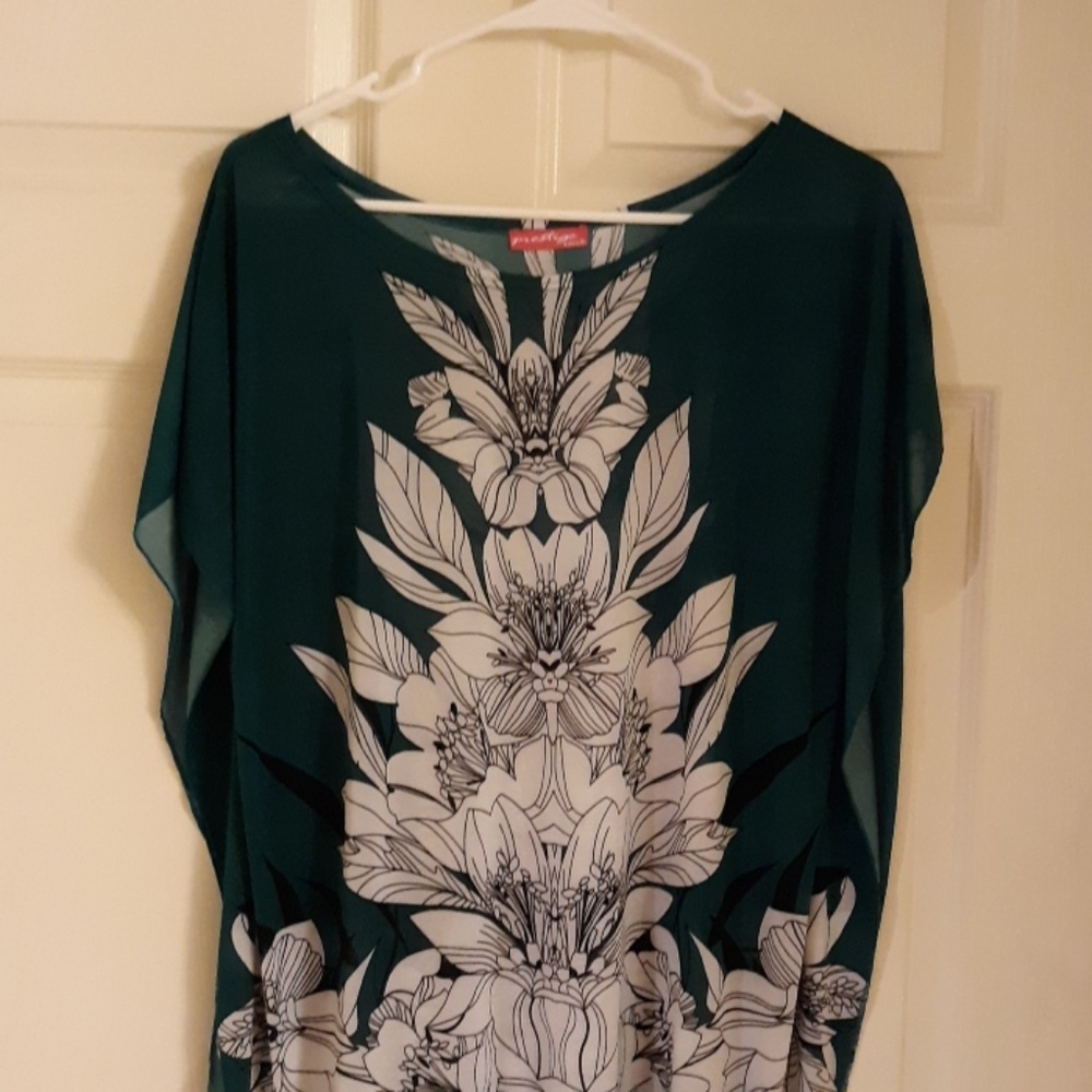 Ladies pullover top